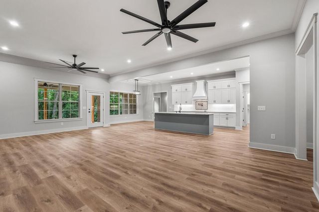 7123 Lee Road 0240, Phenix City, AL 36870