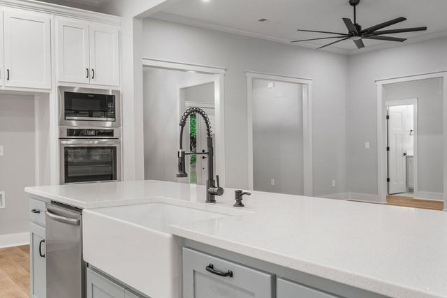 7123 Lee Road 0240, Phenix City, AL 36870