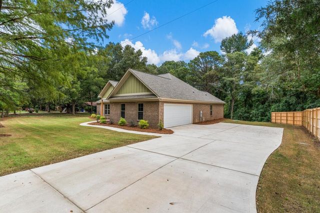 7123 Lee Road 0240, Phenix City, AL 36870