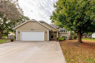 2513 Marwood Drive, Mankato, MN 56001