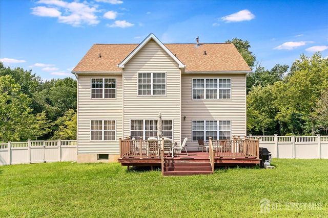 23 Crescent Road, Old Bridge, NJ 08857