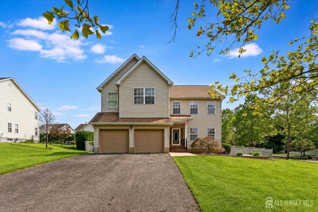 23 Crescent Road, Old Bridge, NJ 08857