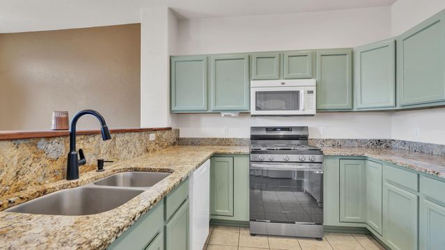 6532 Los Pueblos Place NW, Albuquerque, NM 87114