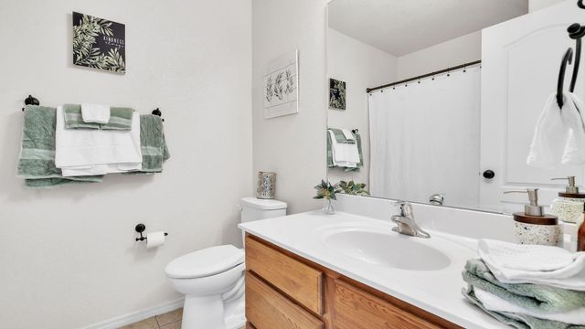 6532 Los Pueblos Place NW, Albuquerque, NM 87114