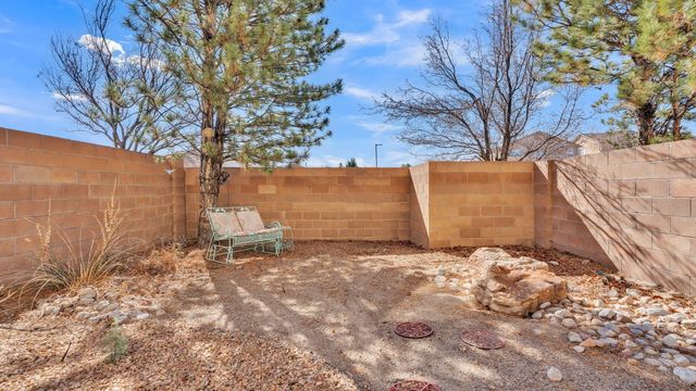 6532 Los Pueblos Place NW, Albuquerque, NM 87114