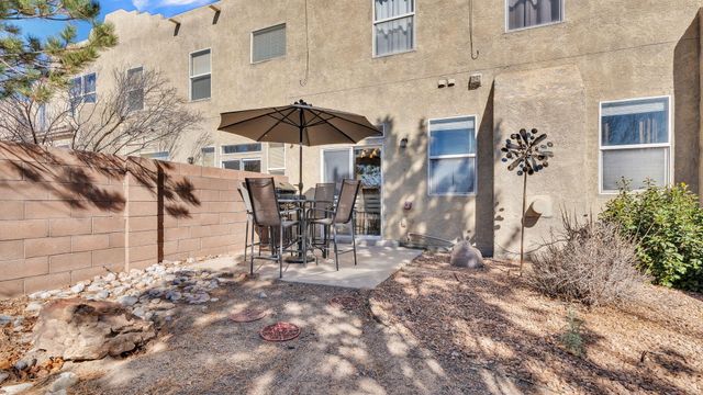 6532 Los Pueblos Place NW, Albuquerque, NM 87114