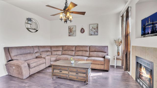 6532 Los Pueblos Place NW, Albuquerque, NM 87114