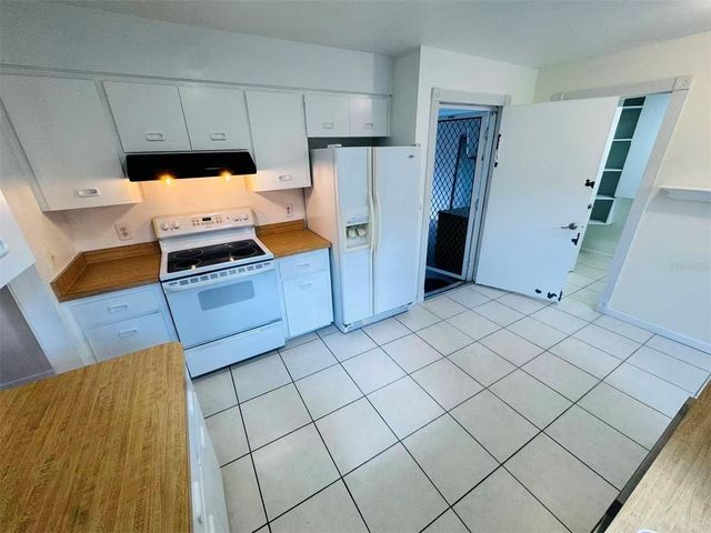 3605 57TH AVENUE DR W, Bradenton, FL 34210