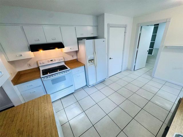 3605 57TH AVENUE DR W, Bradenton, FL 34210