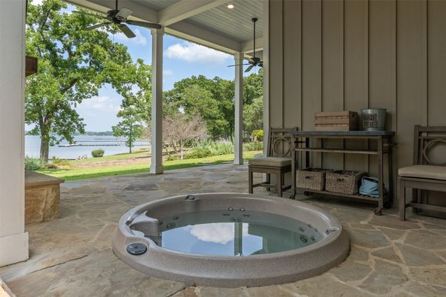 4460 Long Cove Drive, Malakoff, TX 75148