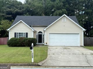5689 ISLEWORTH, College Park, GA 30349