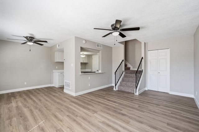 8053 N 32nd Drive, Phoenix, AZ 85051