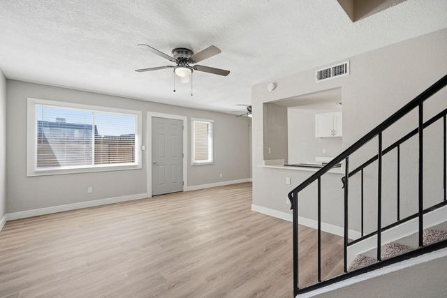 8053 N 32nd Drive, Phoenix, AZ 85051