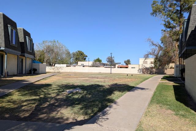 8053 N 32nd Drive, Phoenix, AZ 85051