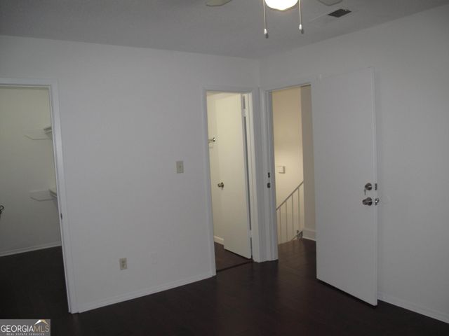 633 Garden Walk Drive, Stone Mountain, GA 30083