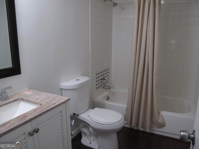 633 Garden Walk Drive, Stone Mountain, GA 30083