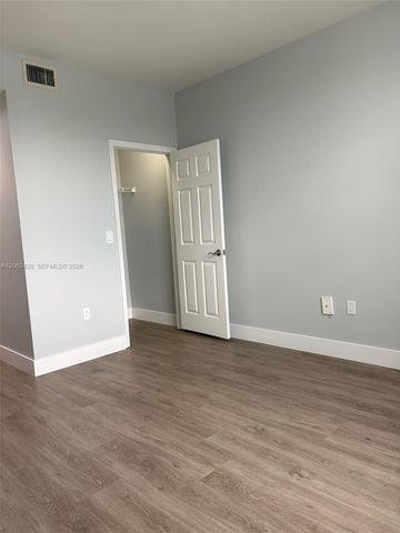 2100 Greenview Shores Boulevard 513, Wellington, FL 33414