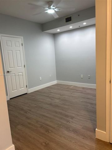 2100 Greenview Shores Boulevard 513, Wellington, FL 33414