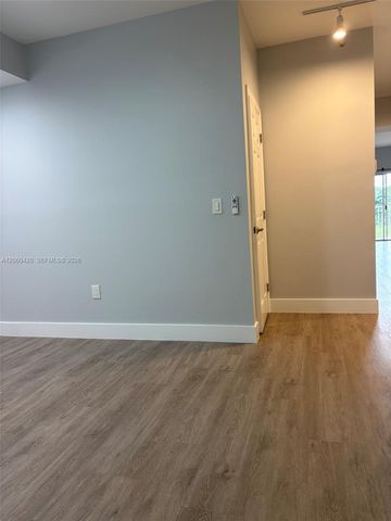 2100 Greenview Shores Boulevard 513, Wellington, FL 33414
