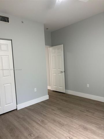 2100 Greenview Shores Boulevard 513, Wellington, FL 33414