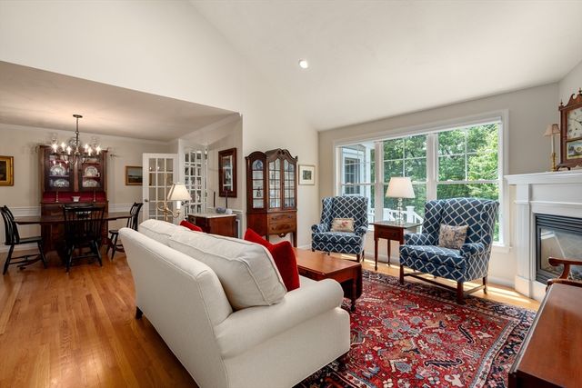 3 Flint Pond Dr 3, Grafton, MA 01536