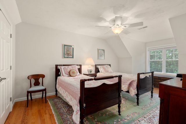 3 Flint Pond Dr 3, Grafton, MA 01536
