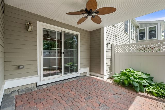 3 Flint Pond Dr 3, Grafton, MA 01536