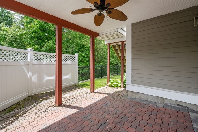 3 Flint Pond Dr 3, Grafton, MA 01536