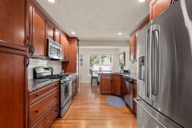 3 Flint Pond Dr 3, Grafton, MA 01536