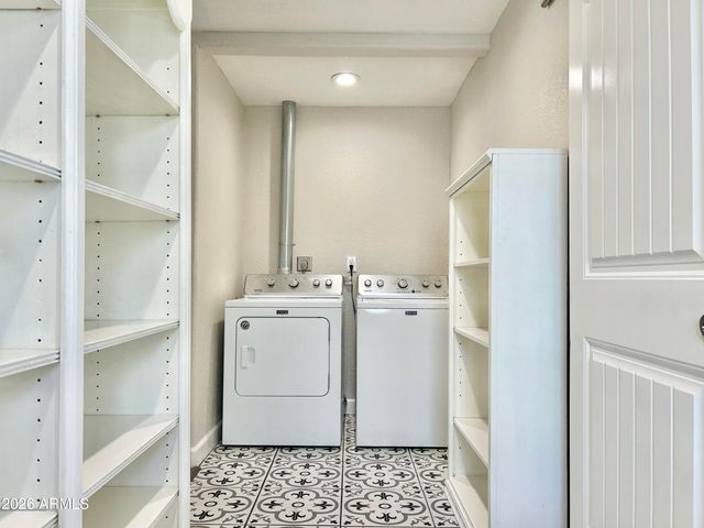 281 S California Street, Chandler, AZ 85225