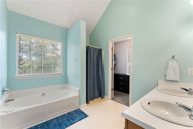 4342 Woodglenn Drive, Gainesville, GA 30507