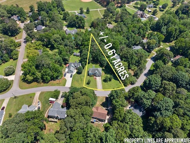 4342 Woodglenn Drive, Gainesville, GA 30507