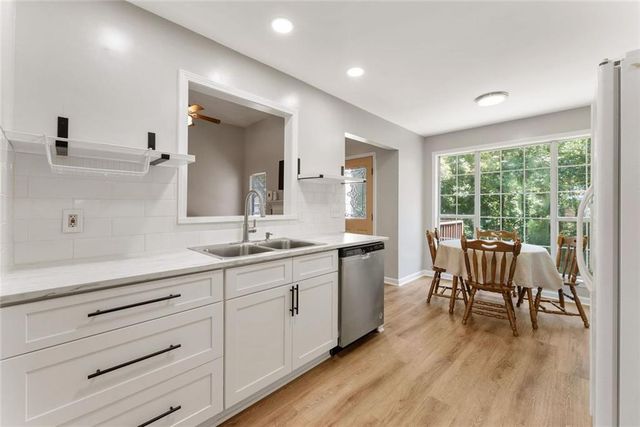 4342 Woodglenn Drive, Gainesville, GA 30507