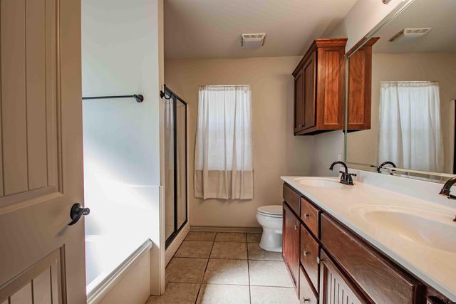 516 Neches, Chandler, TX 75758