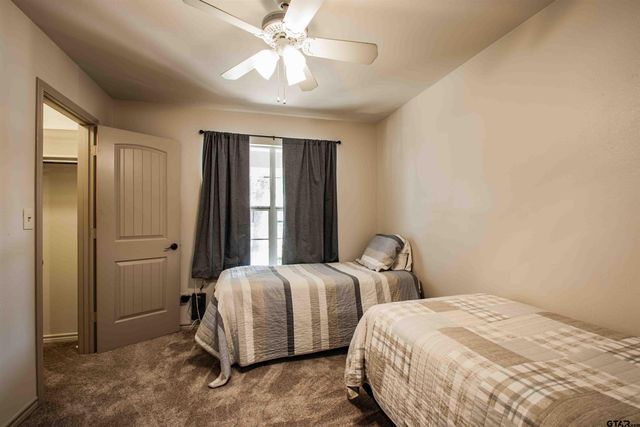 516 Neches, Chandler, TX 75758
