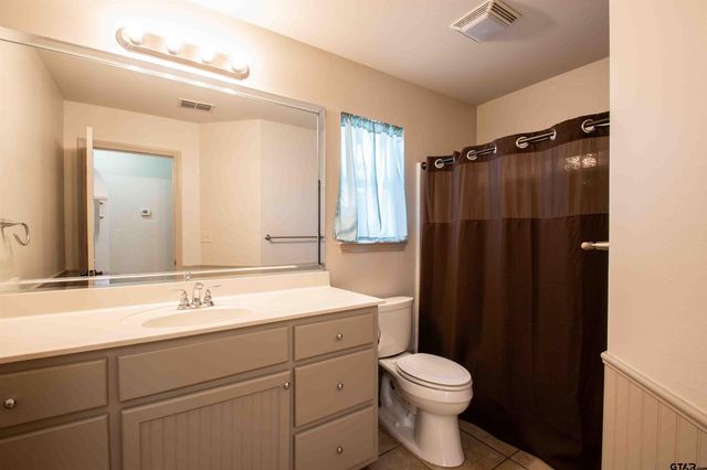 516 Neches, Chandler, TX 75758