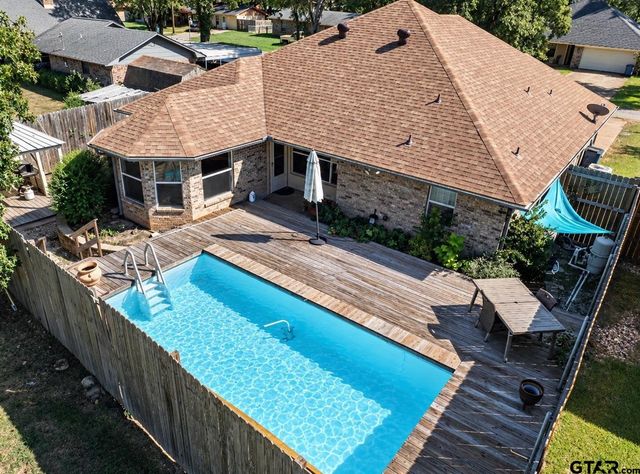 516 Neches, Chandler, TX 75758