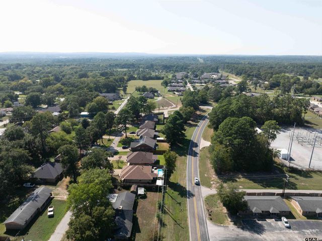 516 Neches, Chandler, TX 75758