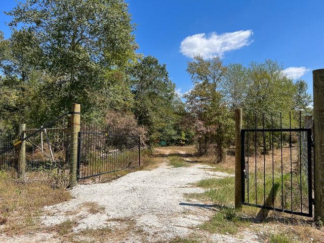 1 Murray Lane, Huntsville, TX 77320