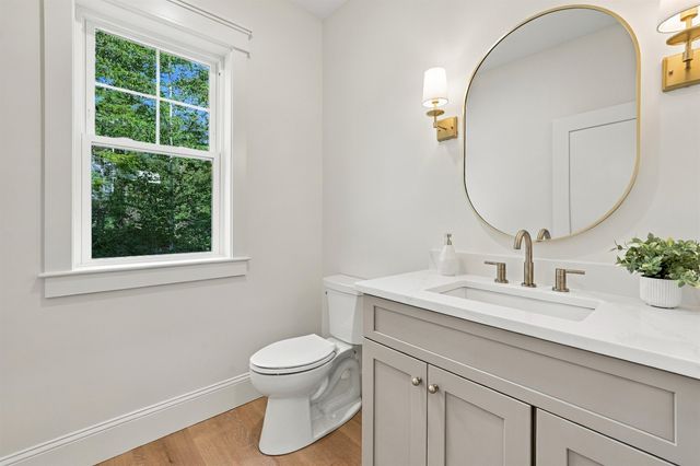 24 Indian Rock Road, Bedford, NH 03110