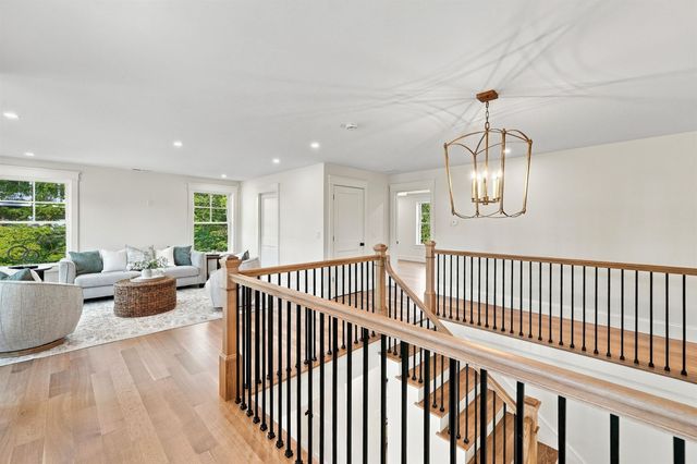 24 Indian Rock Road, Bedford, NH 03110