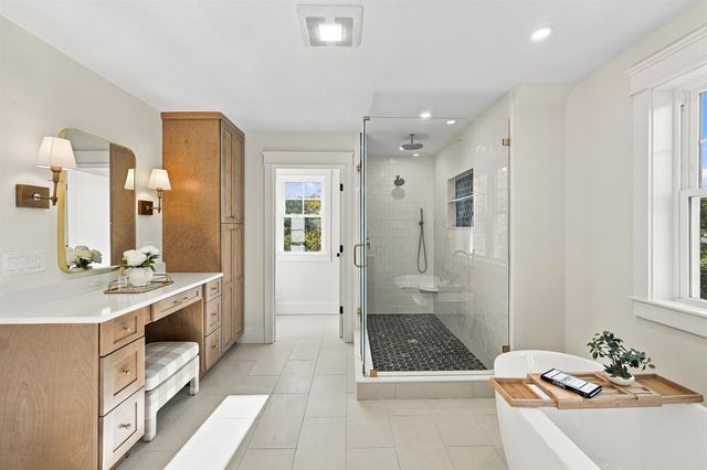 24 Indian Rock Road, Bedford, NH 03110