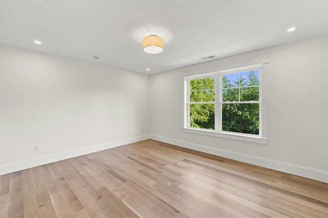 24 Indian Rock Road, Bedford, NH 03110