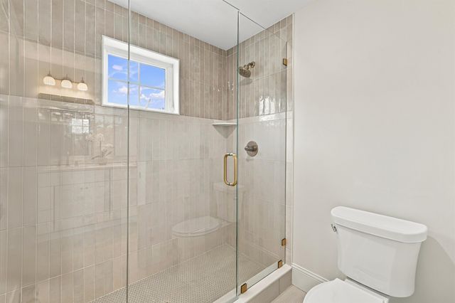 24 Indian Rock Road, Bedford, NH 03110