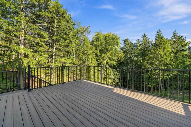 24 Indian Rock Road, Bedford, NH 03110