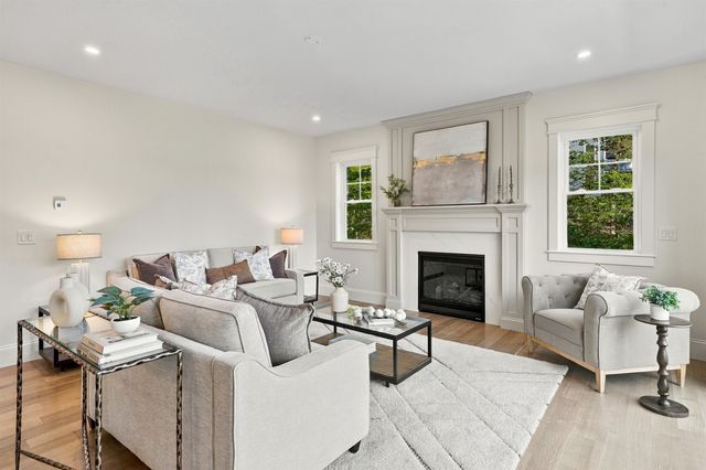 24 Indian Rock Road, Bedford, NH 03110