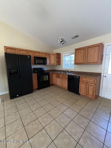 106 Laib Lane 2, Sneads Ferry, NC 28460