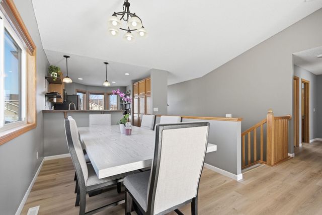 236 Ardennes Avenue E, Shakopee, MN 55379