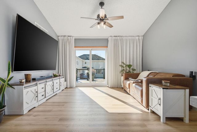 236 Ardennes Avenue E, Shakopee, MN 55379