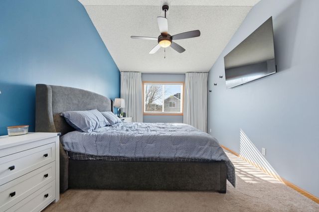 236 Ardennes Avenue E, Shakopee, MN 55379